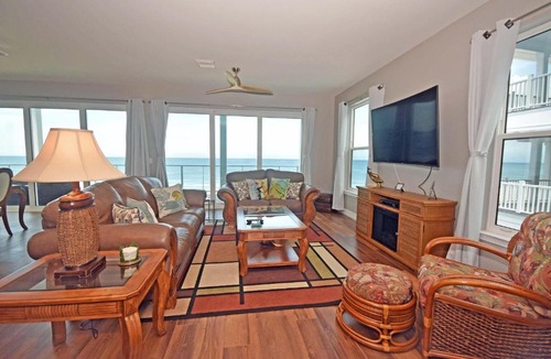 Englewood House | 1140 Turtle Nest