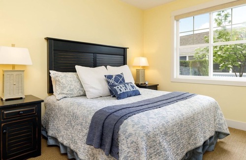 Oroville House | 115 Barefoot Lane (Beach Front)