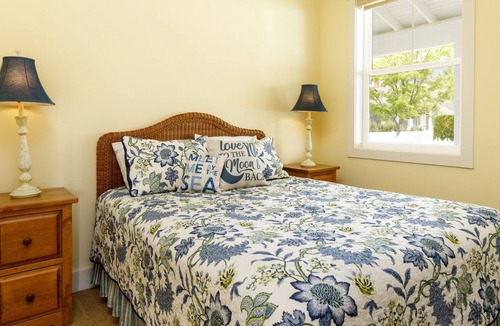 Oroville House | 115 Barefoot Lane (Beach Front)