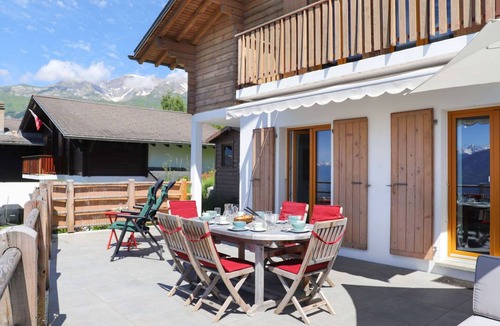Lens Other | 115 m² Accommodation ∙ 3 bedrooms ∙ 6 guests