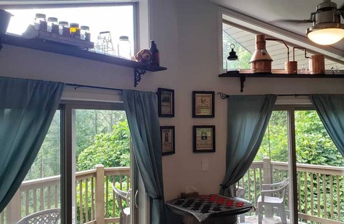 Gatlinburg Cabin | 115 m² Cabin ∙ 2 bedrooms ∙ 6 guests