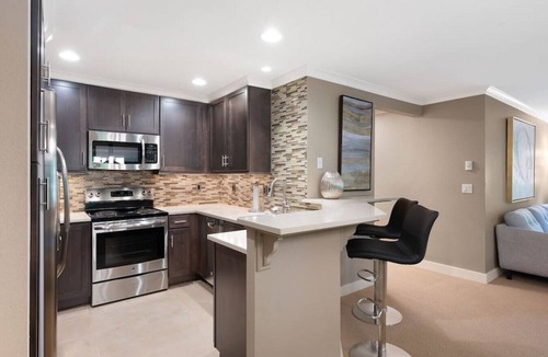 Northwest Bellevue Apartment | 115 - Modern & Serene~Min to Downtown