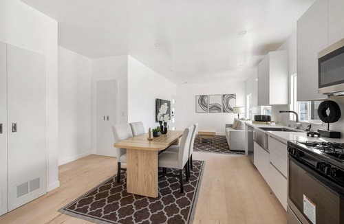 Santa Monica Canyon Apartment | 115 Pacific Coast Suites