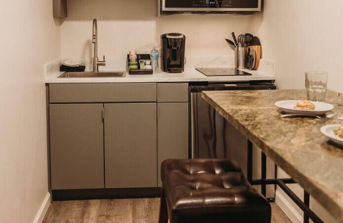 Bartlesville Apartment | 115 · The Wilds #115 - Hotel Phillips