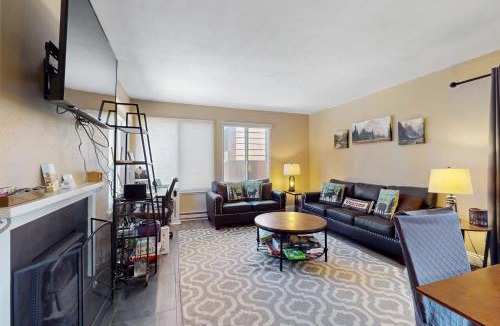 Truckee Apartment | 11529 Snowpeak Way #619