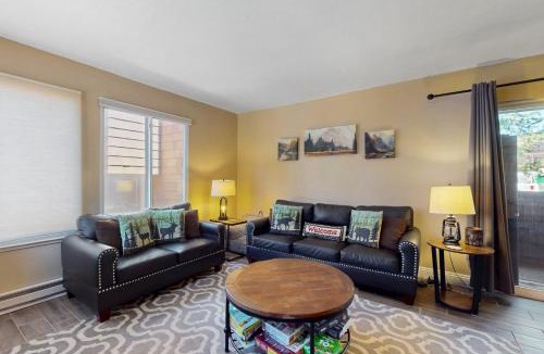 Truckee Apartment | 11529 Snowpeak Way #619