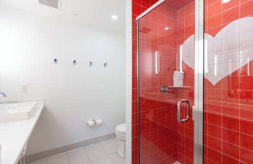 East Hill Hotel | 116 - Group Suite