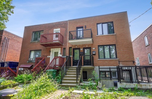 Cote-Des-Neiges—Notre-Dame-De-Grace Apartment | #116 Roomy, Renovated, Cote-Des-Neiges area
