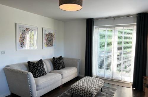 Hepworth Apartment | 116 The Pond House