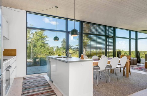 Melby House | 1164-N Melby - Bjergvej 7