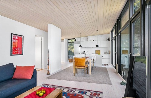 Melby House | 1164-N Melby - Bjergvej 7