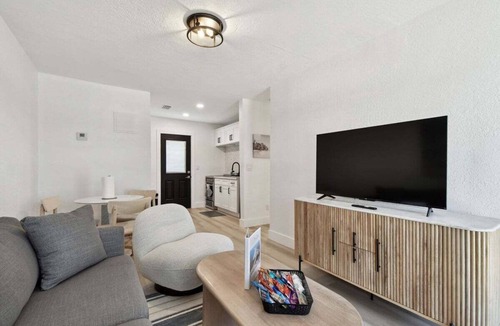 Treasure Island Apartment | 117 127th Ave E Unit 3