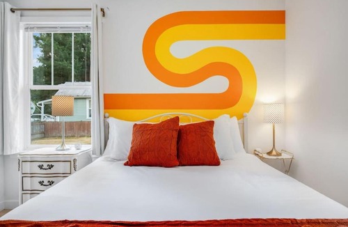 Fall City House | 118 - The Willow Tree Bungalow