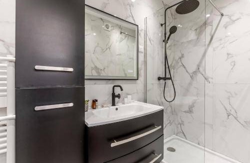 3rd Arrondissement Apartment | 119 m² Apartment ∙ 3 bedrooms ∙ 9 guests