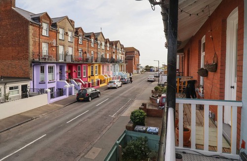 Felixstowe Cottage | 11a Manning Road