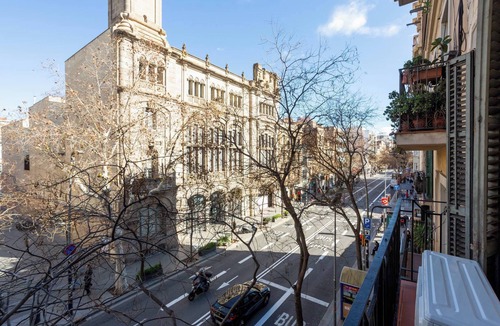 Hostafrancs Apartment | 11CRC1037 Newly decorated Flat near Sants Station
