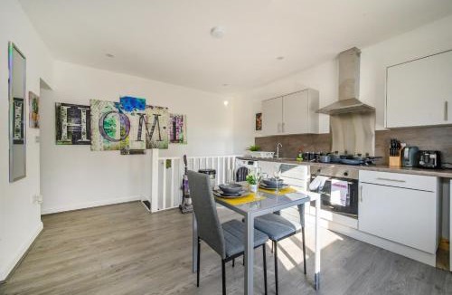 Chapeltown Apartment | 11F2 Captivating & luxurious Stay