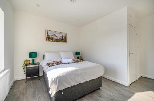 Chapeltown Apartment | 11F2 Captivating & luxurious Stay