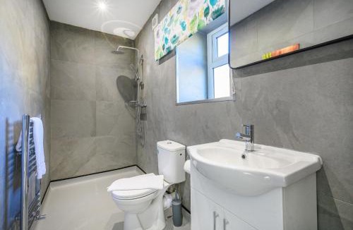 Chapeltown Apartment | 11F2 Captivating & luxurious Stay