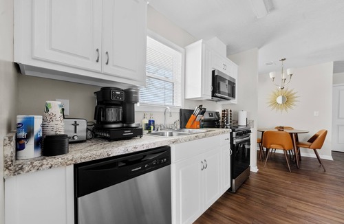Columbus Apartment | 11th Ave unit B