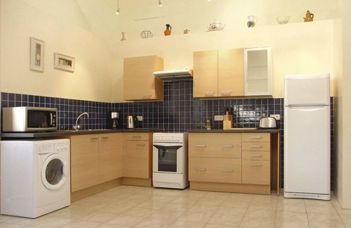 Berrie Cottage | 11th Century convertered barn