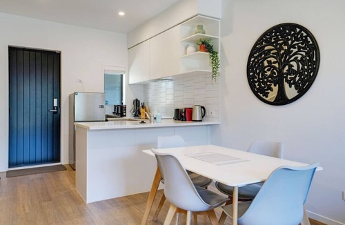 Auckland Villa | 12/47A Huntington Drive