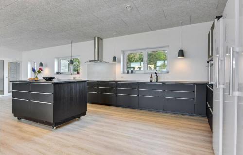 Aarosund House | 12 Bedroom Nice Home In Haderslev