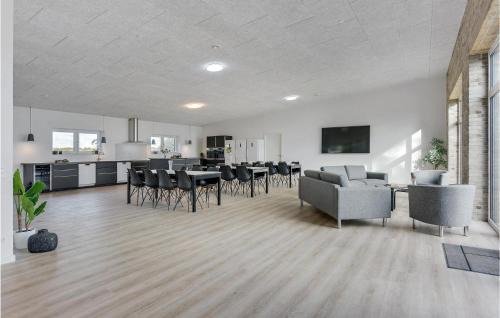 Aarosund House | 12 Bedroom Nice Home In Haderslev