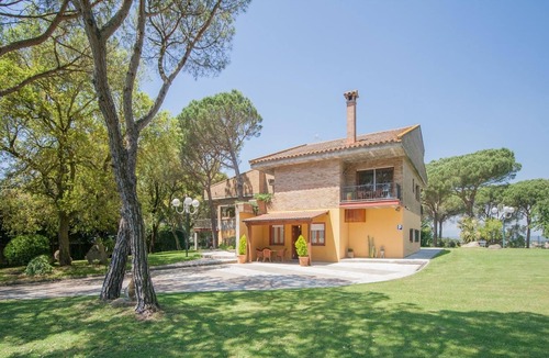 Cassa de la Selva Villa | 12 bedrooms Mansion|Tennis court & Large Pool |Games room, BBQ, near Beaches.