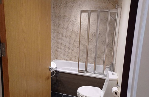 South Cliff Apartment | 12 Easby Hall Summary