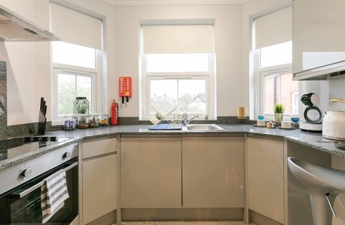 Reading Apartment | 12 Helena house Studio