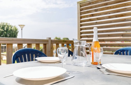 Mache House | 12 - Le Perroquet - Village vacances