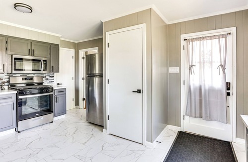 Mason House | 12 Mi to BlueOval City: Tennessee Getaway!