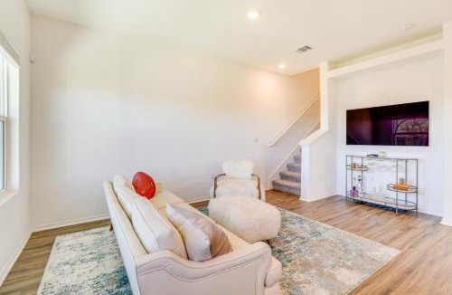 Stony Ridge North House | 12 Mi to Dtwn Austin: Quiet Home w/Patio & Yard