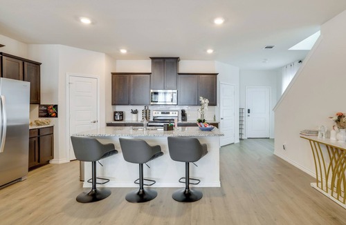 Weston Apartment | 12 Mi to Dtwn Mckinney: Modern Gem w/Patio & Yard