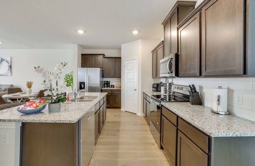 Weston Apartment | 12 Mi to Dtwn Mckinney: Modern Gem w/Patio & Yard