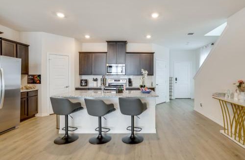 Weston House | 12 Mi to Dtwn McKinney: Modern Gem w/Patio & Yard