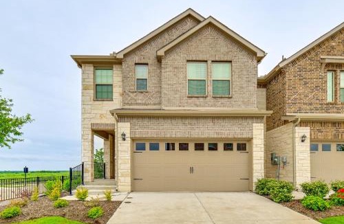 Weston House | 12 Mi to Dtwn McKinney: Modern Gem w/Patio & Yard