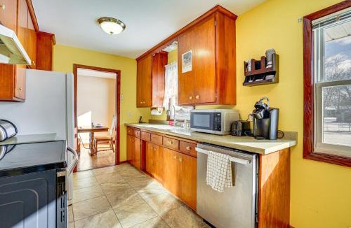 Cottage Grove House | 12 Mi to St Paul: Pet-Friendly Home w/Backyard