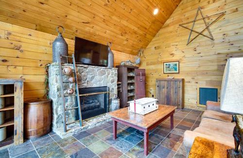 Republican Grove House | 12 Mi to Staunton River: Nathalie Cabin w/Deck