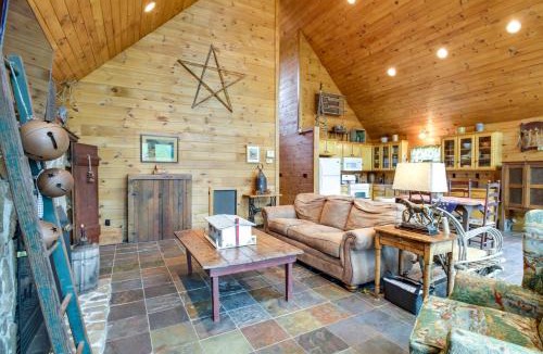 Republican Grove House | 12 Mi to Staunton River: Nathalie Cabin w/Deck