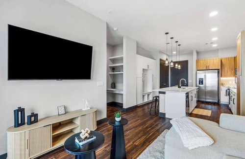 North Burnet Apartment | 12 Min to Downtown | Pool, Balcony & Free Parking