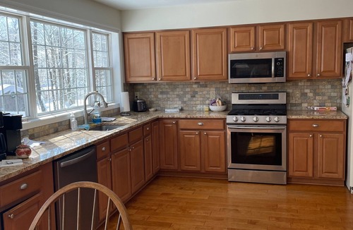 Gansevoort House | 12 minutes to Saratoga Springs, easy drive to Lake George,