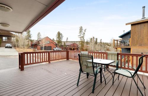 Wildernest Villa | 12 North Side Circle