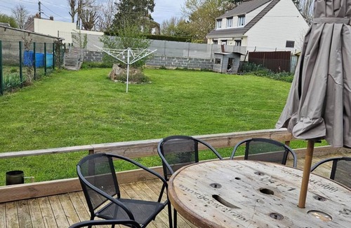 Villers-Saint-Christophe House | 12-person house with private pond
