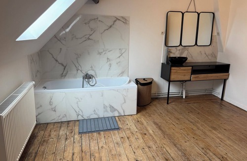 Villers-Saint-Christophe House | 12-person house with private pond