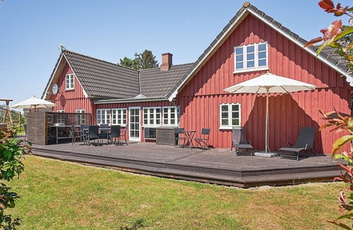 Pedersker House | 12 person holiday home in Aakirkeby