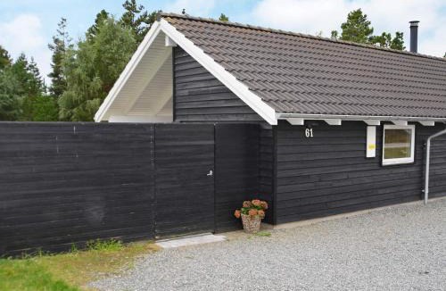 Kongsmark House | 12 person holiday home in R m