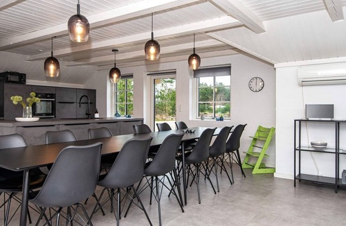 Henne House | 12 person holiday home in Henne