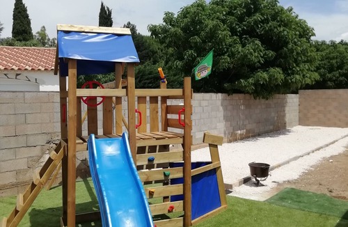 Cuxac-dʼAude Villa | 12-person villa 15 minutes from the beach
